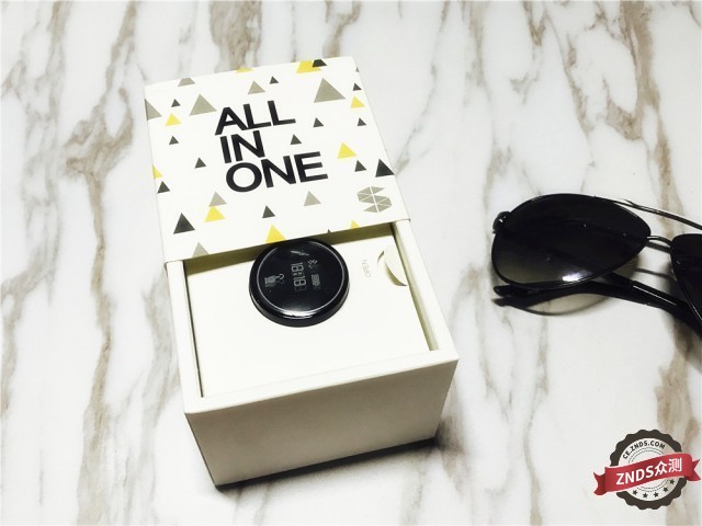 【ZNDS众测】当智能与生活共存--刷刷手环