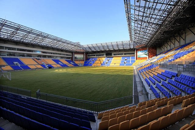 这是骄傲吗？能跟英超媲美中国专业足球场只有五个