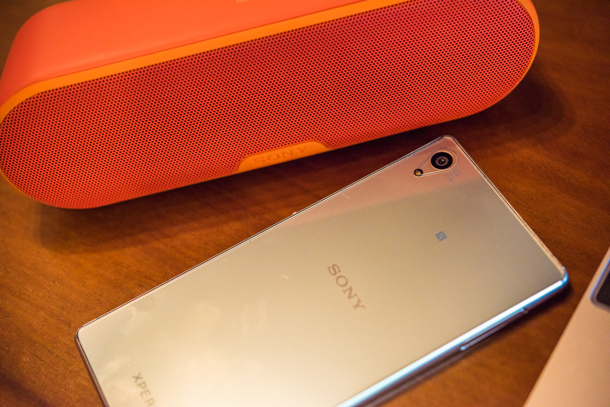 索尼xb22对比评测,索尼XB2