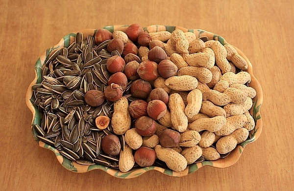 小孩吃东西噎住急救方法图,小孩吃瓜子噎死