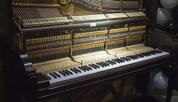 博兰斯勒钢琴性价比,德国博兰斯勒钢琴特点