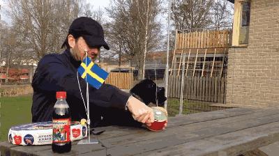 品尝世界最难吃食物瑞典鲱鱼罐头,瑞典鲱鱼罐头瑞典传统食物