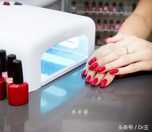 在美甲店做了美甲后手指一直起皮,在美甲店做的美甲掉漆了