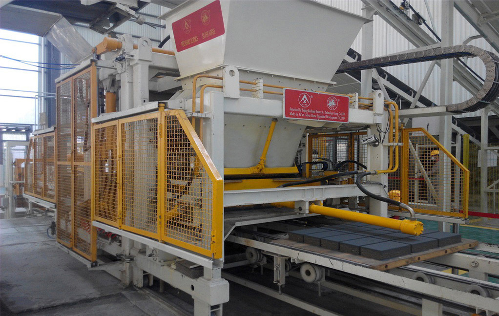 大型空心砌块砖机,走进多彩世界