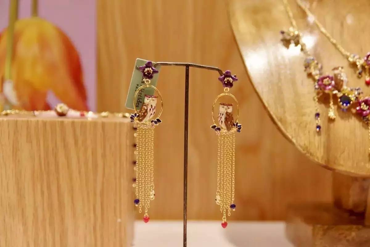 火遍ins风的蝴蝶结,小众配饰日潮