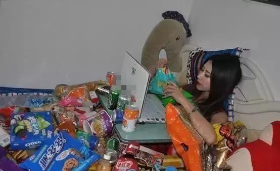 聚会玩的真心话大冒险提问,同学聚会一起玩真心话大冒险