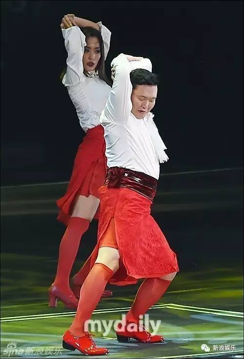 林心如公开秀恩爱是怎么回事,林心如晒清凉戏水照