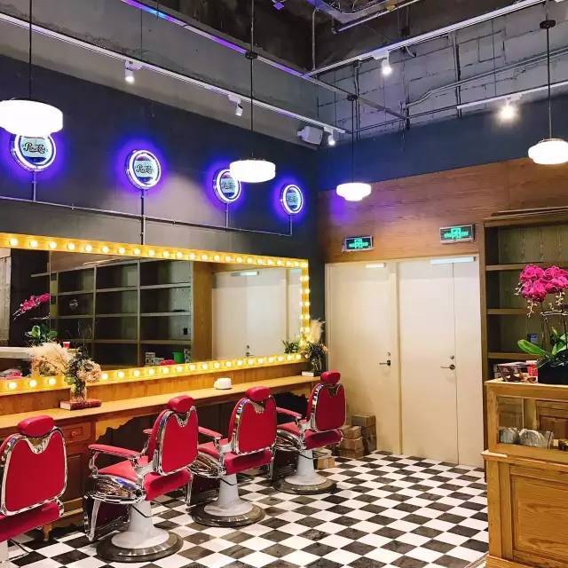 天津大悦城主题街区,天津和平大悦城复古街