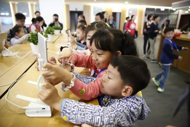 瞧，教育导报记者镜头下的2016！