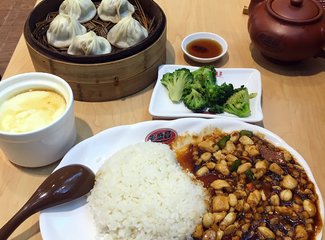 新西兰南岛顺时针逆时针,新西兰四个人游玩大概多少钱