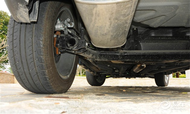 试驾瑞虎3x2023款手动挡,奇瑞瑞虎3x和长安cs35plus哪个好