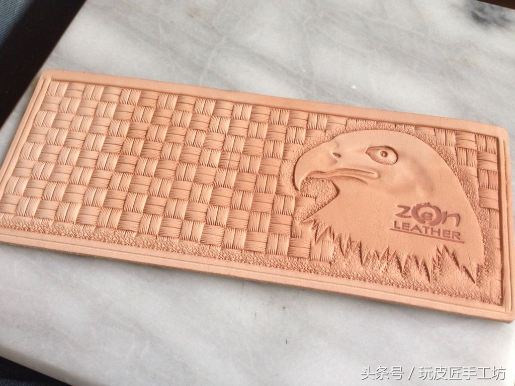 皮雕钱包手工制作视频,简易真皮手工钱包制作教程
