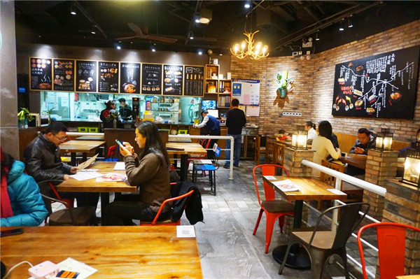 美味神奇的米线,餐饮界的传奇——云味馆过桥米线