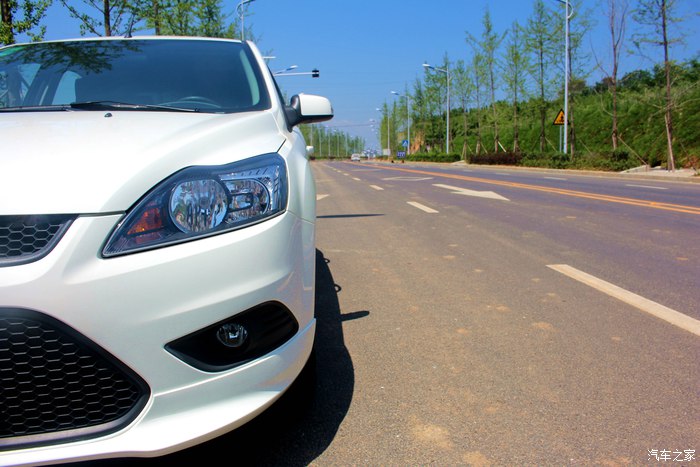 福克斯1.8l手动驾驶体验,经典福克斯1.8用车感受