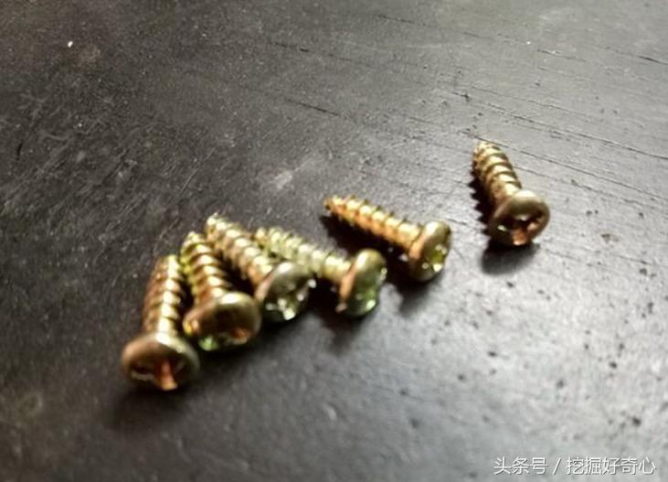 欧普吸顶灯9.9元,欧普9孔插座价格正品