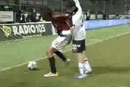 足坛15大诡异进球gif,足坛搞笑gif