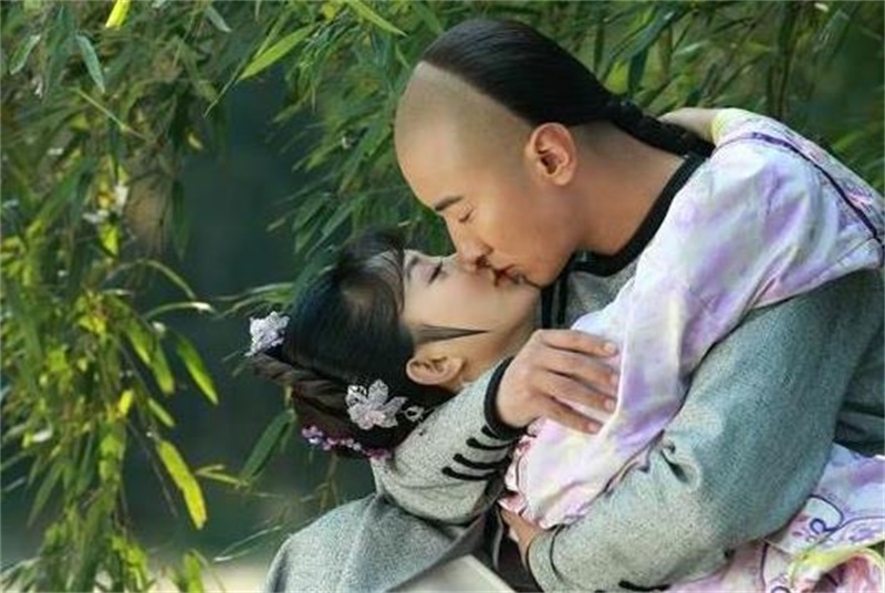 赵丽颖被哪些男明星吻过,女星赵丽颖吻戏