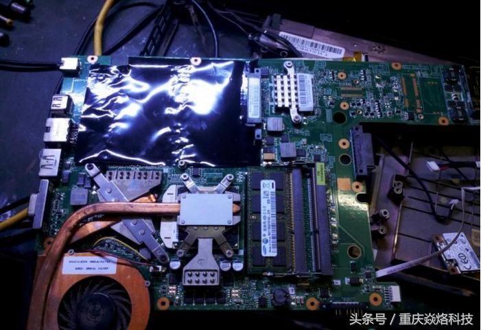 联想e40开机不显示风扇一直在转,联想e40正常启动但显示器不亮