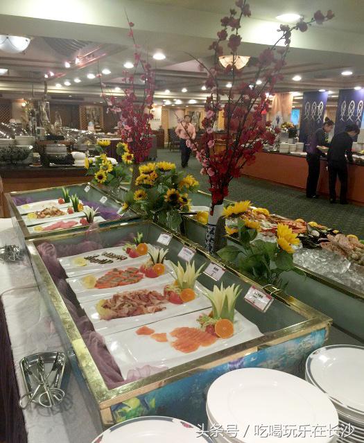 在长沙吃顿烧烤200元够吗,长沙去吃湘菜吃到饱大概多少钱