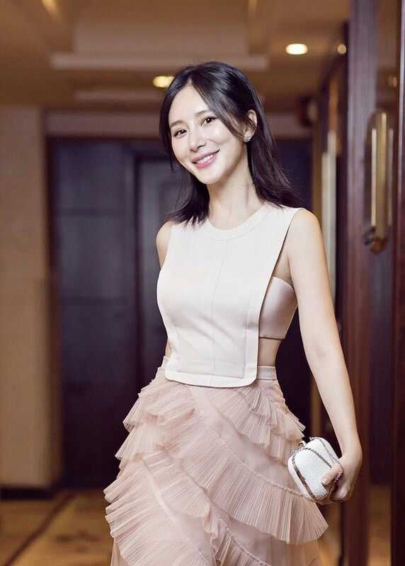 王宝强同熊乃瑾还没举行婚礼吗,王宝强与熊乃瑾作品