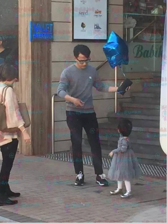 杨幂刘恺威为小糯米庆生甜蜜画面,杨幂和刘恺威谈小糯米