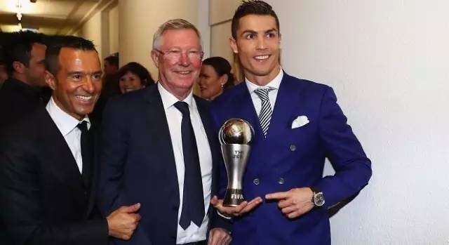 c罗当选世界足球先生,c罗加冕2017年世界足球先生