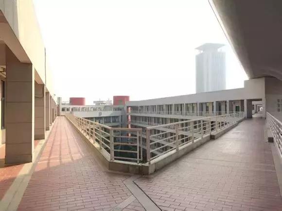 厦大入选全球12所最美大学！像花园一样的大学厦门原来这么多