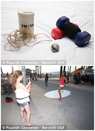 这个自创“马赛克”举重*法大**的美女，吊着各样重物环游了世界