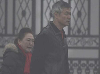 当了9次背景,他还是国足最成功的门将最终踉跄入狱,永久禁足