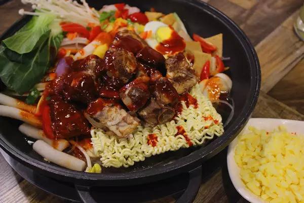 大连好吃的韩式部队锅,一个人就能吃的韩式部队锅