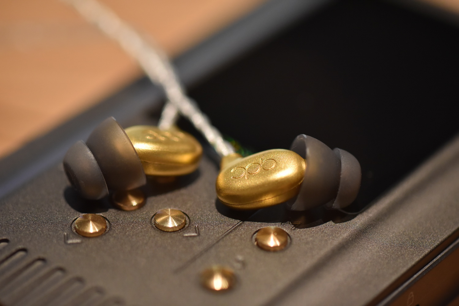 十周年纪念款耳机,周年纪念金饰品