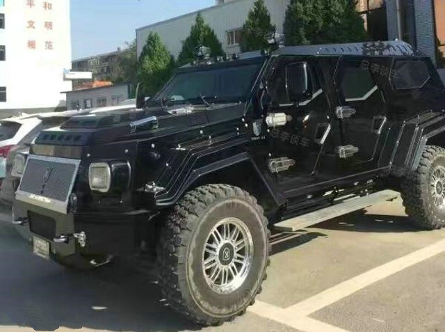 车管所偶遇千万“防弹车”上牌，比悍马更霸气，油耗超50个油！