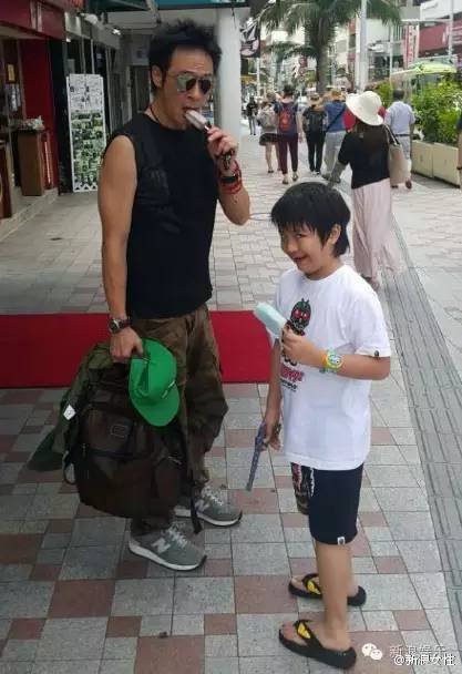 贝儿杨阳洋费曼摘菠萝,爸爸去哪儿贝儿杨阳洋费曼