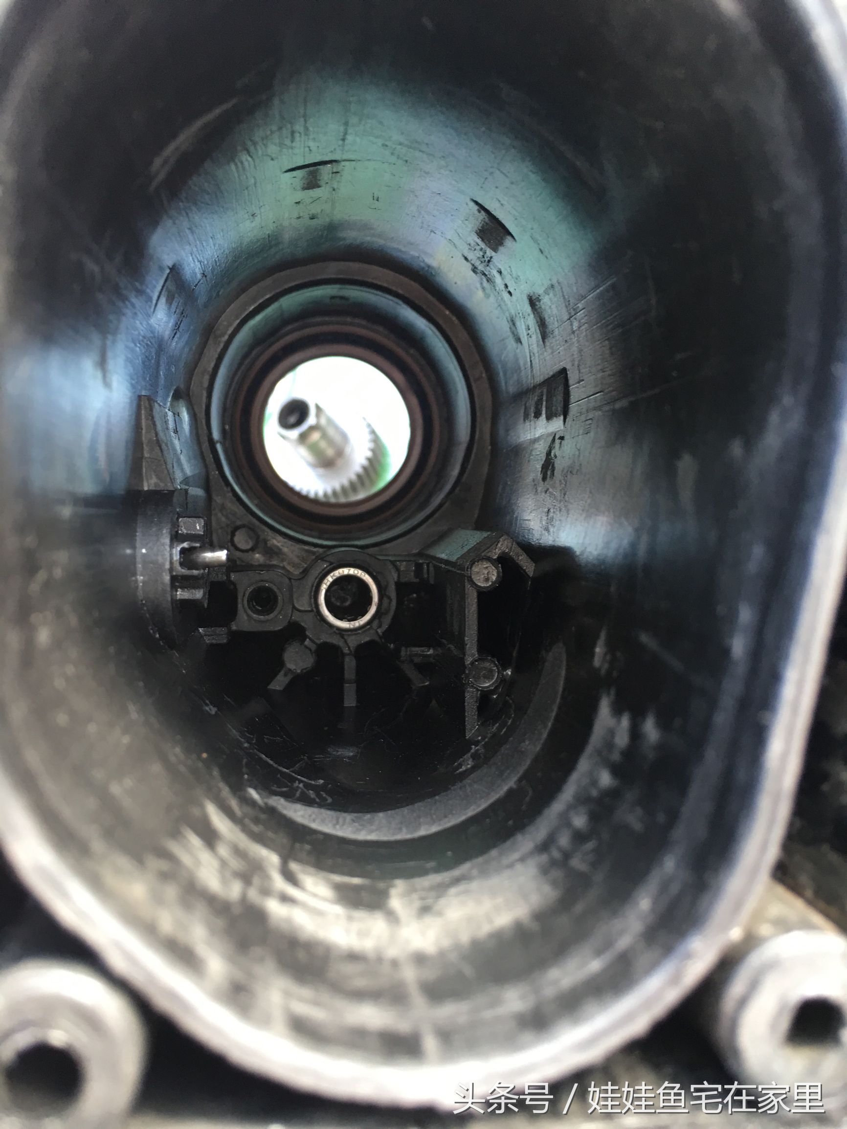 18v博世电锤锂电池组装视频,博世电锤机头维修