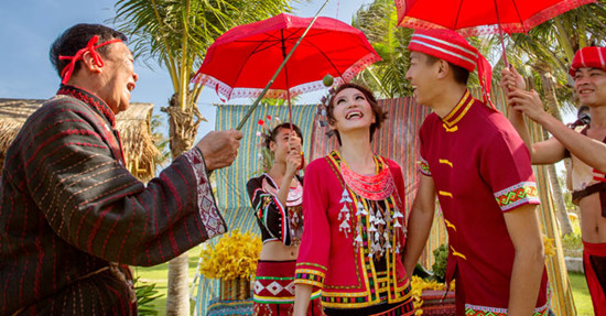 爱你就要一口一口地吃掉你,爱你到骨髓里的人都会咬你