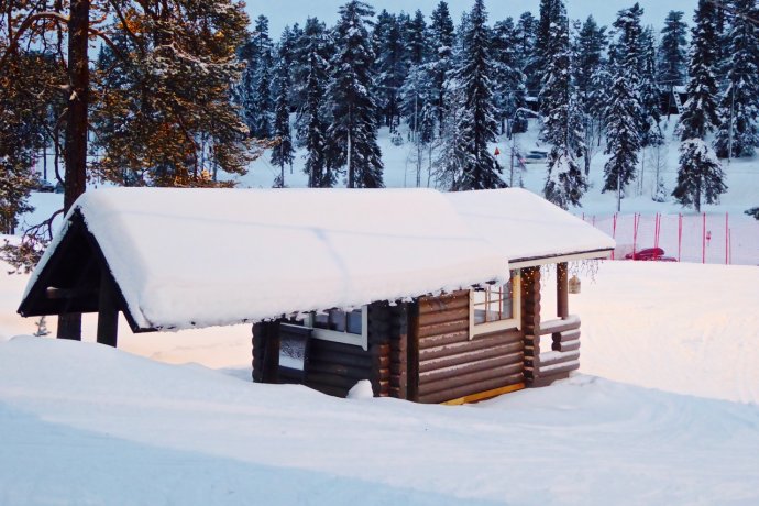 雪地桑拿和裸奔，北极光啊我等到花儿也谢了