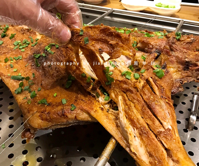 原来最正宗的烤全羊是这样做的,烤全羊出炉前10分钟都经历些什么