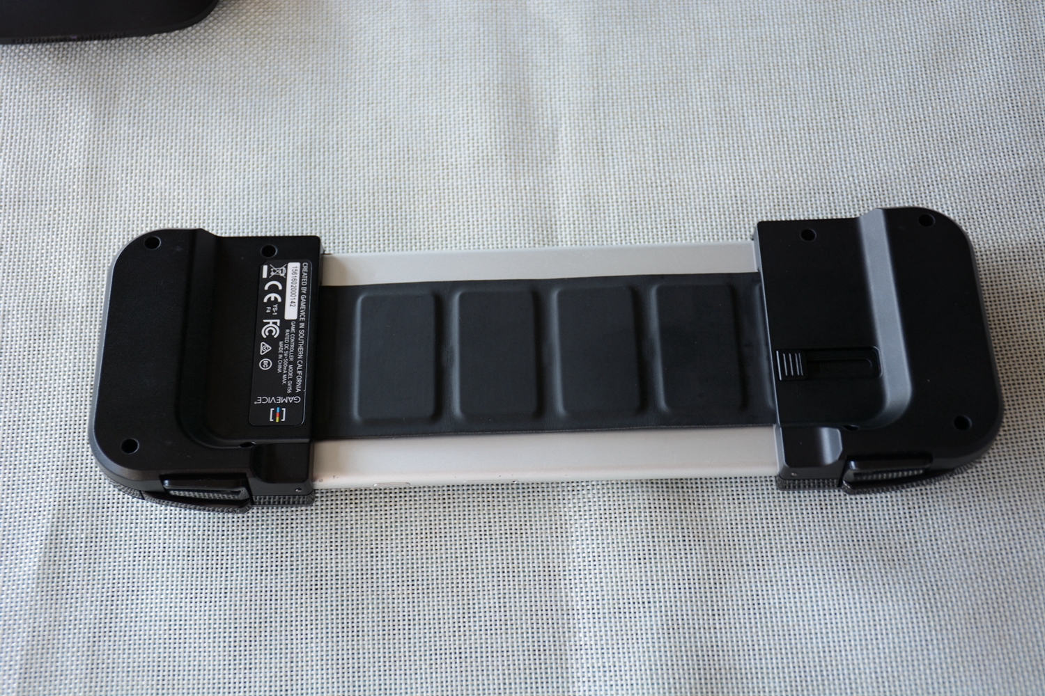 gamevice苹果手柄,最适合iphone的游戏手柄