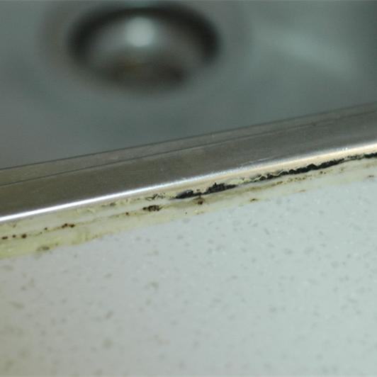 厨房水槽发霉用美缝剂还是玻璃胶,厨房水槽打的胶发霉