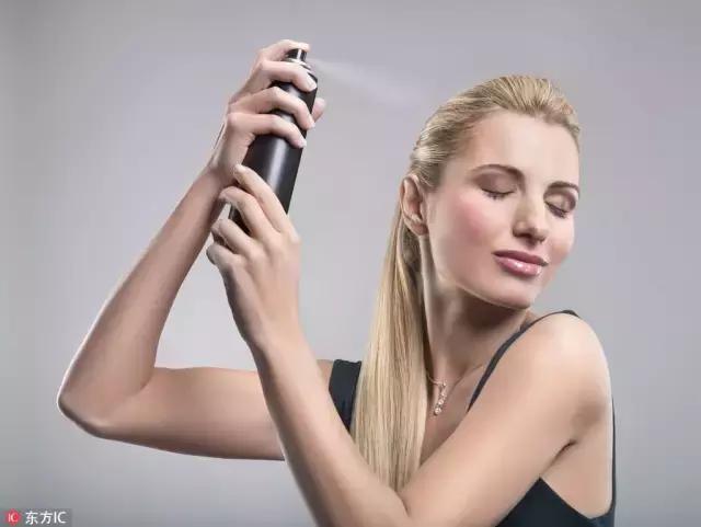 头发毛躁容易起静电用什么洗发水,头发疯狂掉跟换了洗发水有关系吗