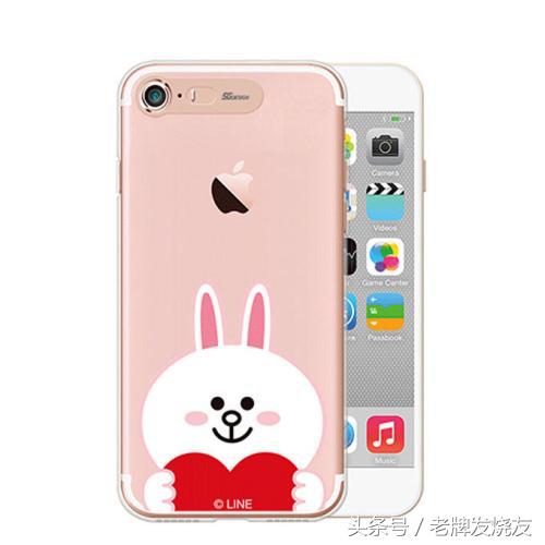 疯狂女果粉竟然每天换一款手机壳不重样