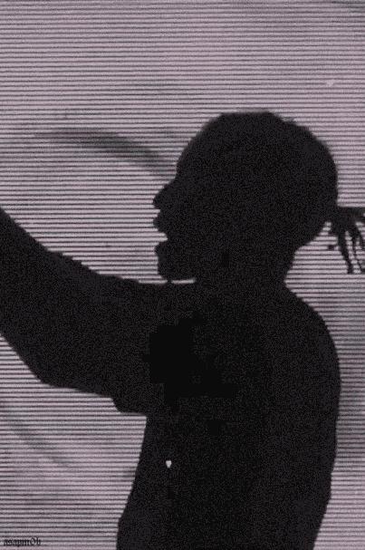 lv和supreme联名暴力熊多少钱,supreme好还是lv好