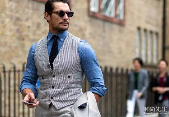 成套的西装怎么穿得好看,直筒版型西装如何选择