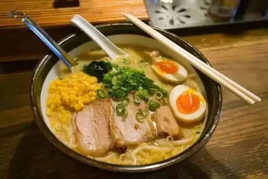 过年回家前，我准备天天慵懒性感地吃碗面