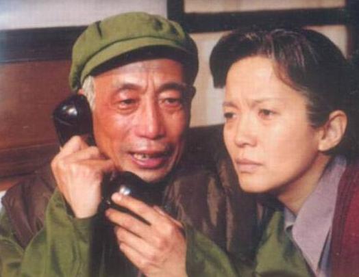 张丰毅离婚后再嫁两任丈夫,张丰毅抛弃糟糠之妻