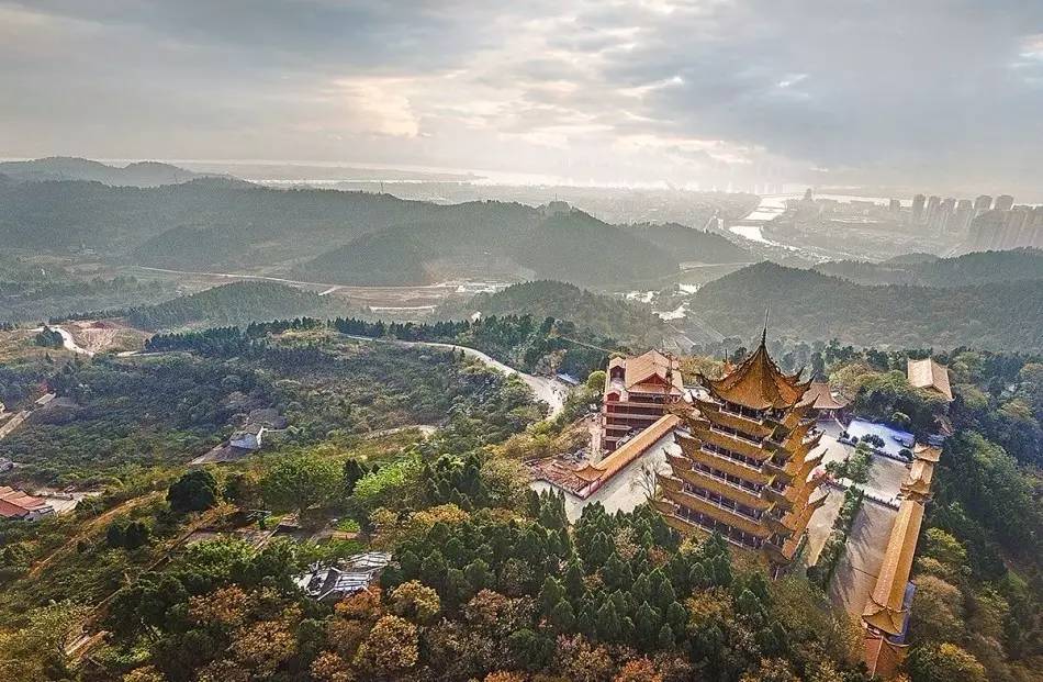 人间真正的观音菩萨身世之谜,观音菩萨真人来历