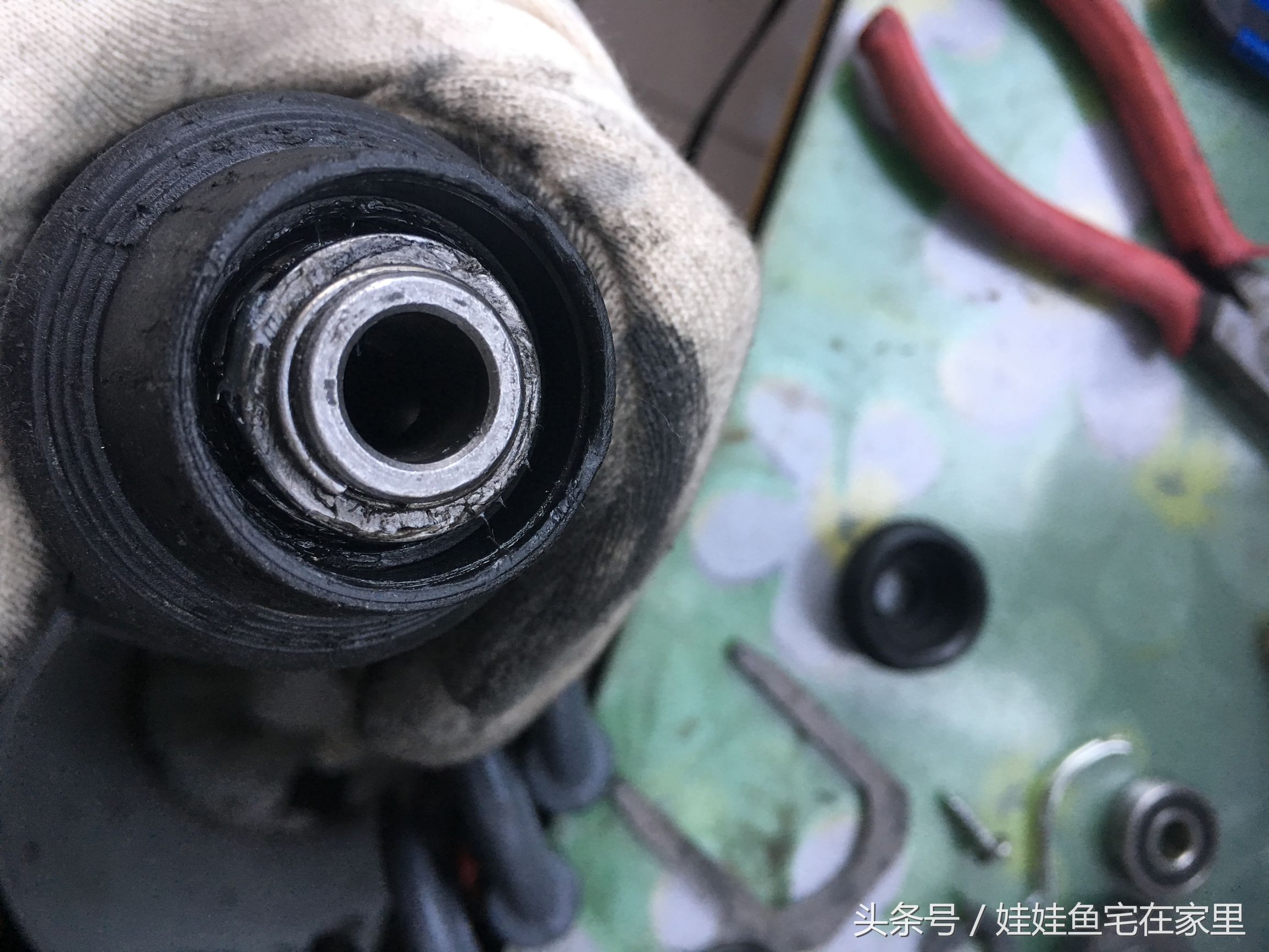 18v博世电锤锂电池组装视频,博世电锤机头维修