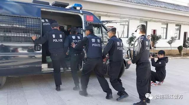 特警的一天生活,特警的一天完整版