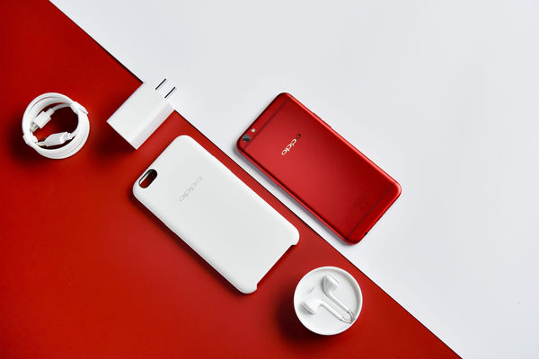 r9s多少钱红色,奥迪r9红色