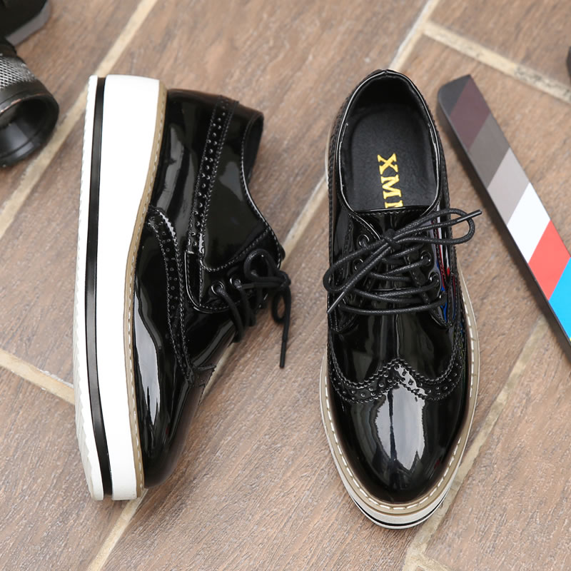 英伦风中跟马丁靴短靴,英伦学院风坡跟短靴